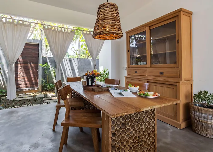 Villa De Ubud & *